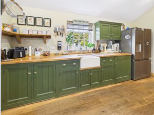 Kitchen- click for photo gallery